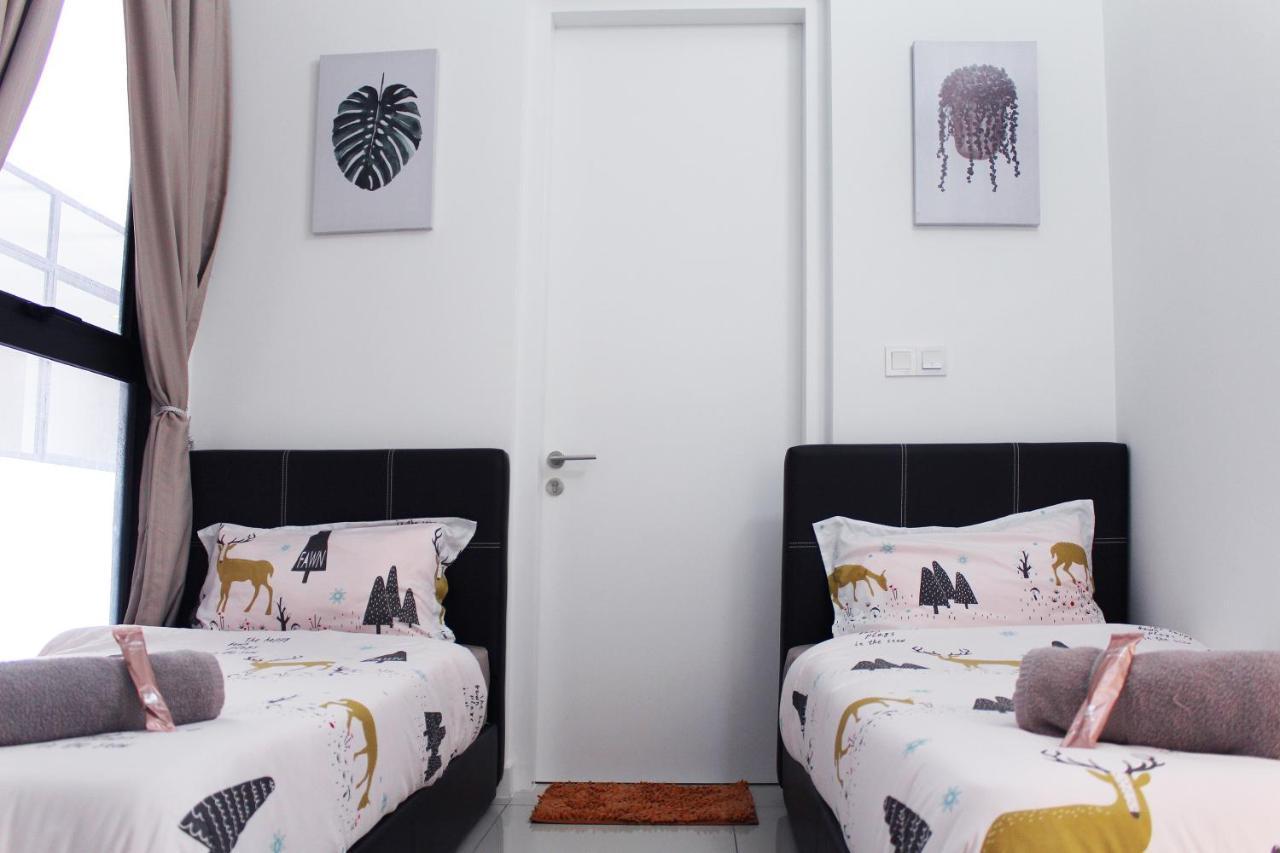Le Pavillion Puchong By Widebed Upto 6Pax Apartamento Kuala Lumpur Exterior foto