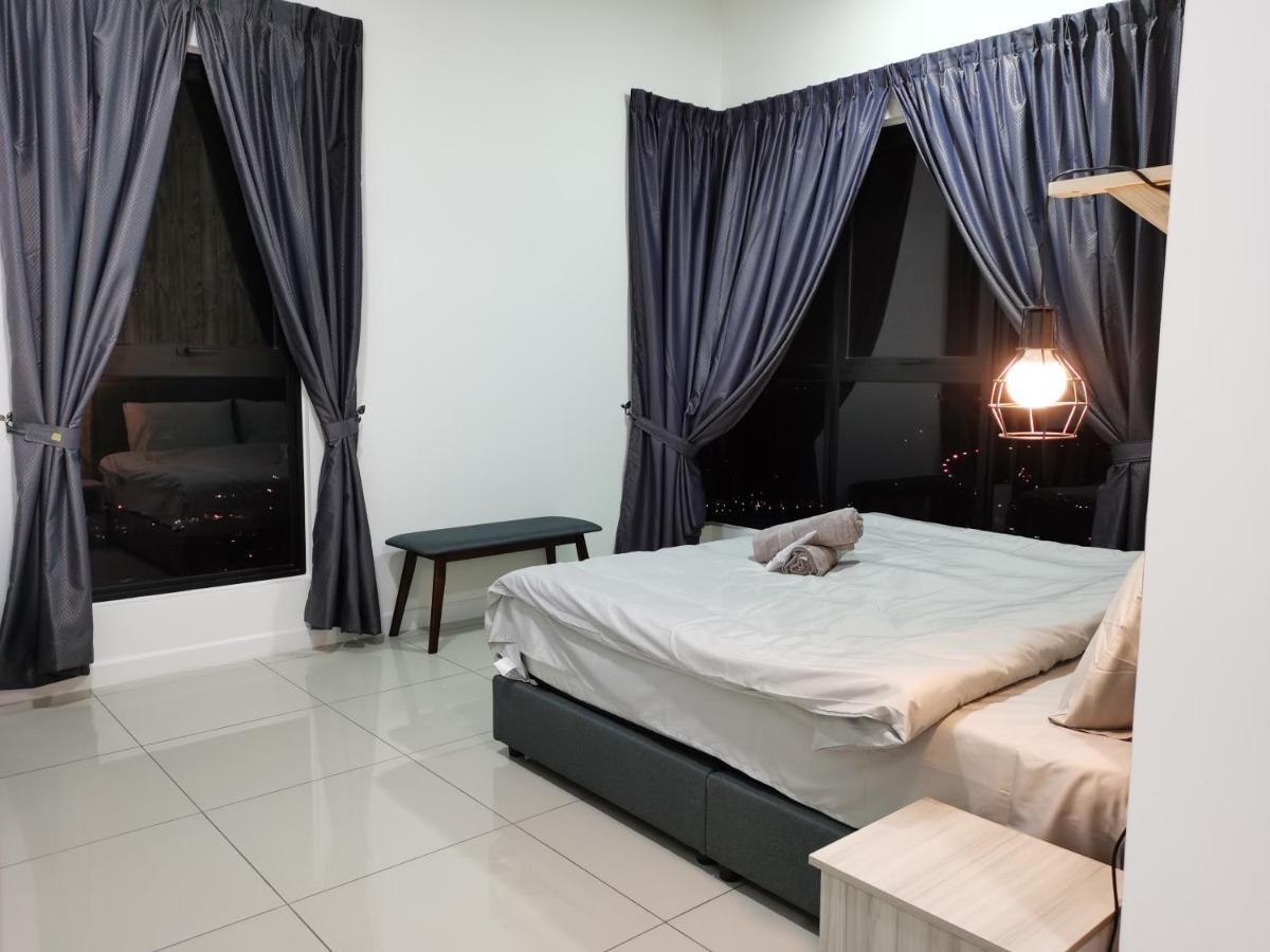 Le Pavillion Puchong By Widebed Upto 6Pax Apartamento Kuala Lumpur Exterior foto